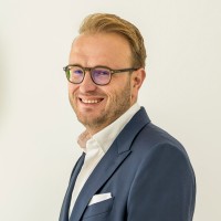 Nils Hachmeister Email