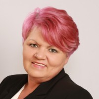 McColly Real Estate Employee Jennifer Anderson's profile photo