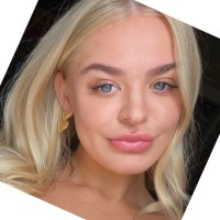 Riley Fox Email & Phone Number