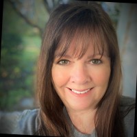 Claudia Hendrix Email & Phone Number