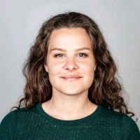 Linnea Blomgren Email