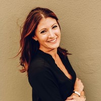 Thomas English Retail Real Estate Employee Lori Robinson's profile photo