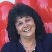 Lori Thom Email & Phone Number
