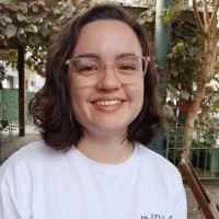 Julia G. Gomes Email