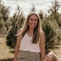 PAR - Psychological Assessment Resources Employee Julianne Fudge's profile photo