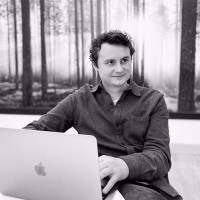 Johan Hellström Email