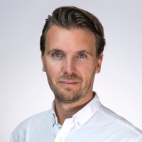 Isac Hellwig Email & Phone Number