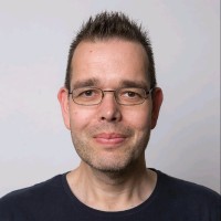 Bas de Ruiter Email