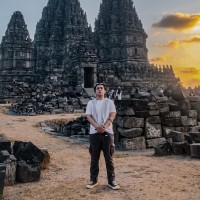 Whendra Sugiantoro Email