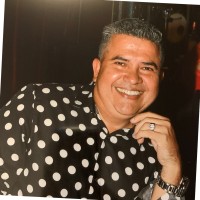 New Image Labs Employee Oscar R. Urzola's profile photo