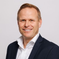 Stefan Mooser Email