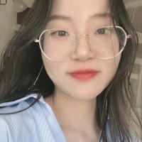 Vivian Tang Email