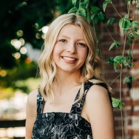 Chloe Dinwoodie Email