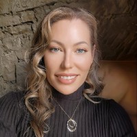 Tess Carroll Email & Phone Number
