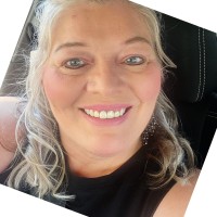 Crane Consumables Employee Kristina Schneider's profile photo