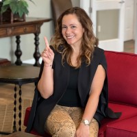Blo Blow Dry Bar Employee Elizabeth Jay's profile photo