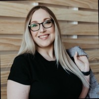 Elisabeth Smith Email & Phone Number