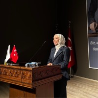 Hesna Kutluca Email