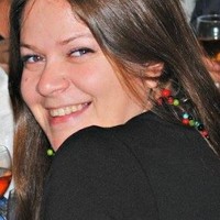 Nina Makatsaria Email