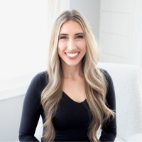 Sun Title Employee Elizabeth Carr's profile photo