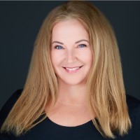 Julia Reichsthaler Email & Phone Number
