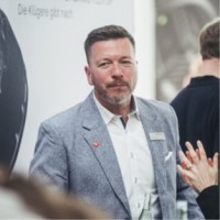 Andreas Gellert Email