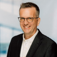 Dirk Holzwarth Email & Phone Number