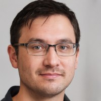 Влад Юрченко Email