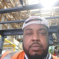 FW Warehousing Employee Darian Edwards's profile photo