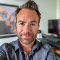 DiscoveriesToday Employee Leon Hartley's profile photo