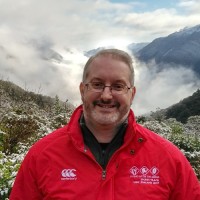 Email e telefono di Edwin Lloyd-Jones