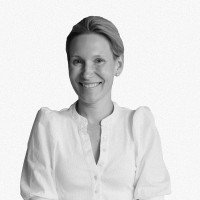 Sarah Saint-Amand Email & Phone Number