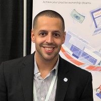 Provide Employee David Soto's profile photo