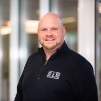 Dominik Schierbaum Email