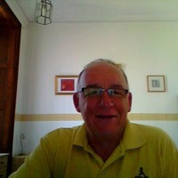 Robert Carruthers Email
