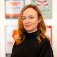Christina Holmes