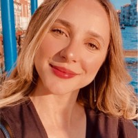 Emanuelle Almeida Email