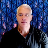 Email e telefono di Ian Ohan