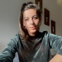 Lisa Trik Email