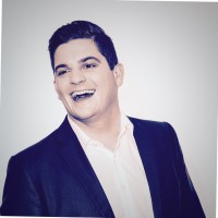 Alexander Nollau Email