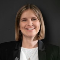 Nina Segbert Email