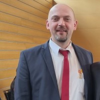 Dirk Schuster Email