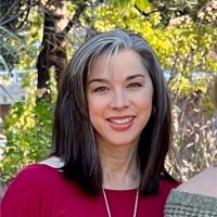 Vianey Reinhardt Email & Phone Number