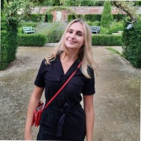 Sophie Holmes Email