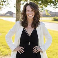 Shannon Moulton Email & Phone Number