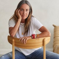 perfectwhitetee Employee Jen Menchaca's profile photo