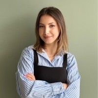 Laureta Burrniku Email