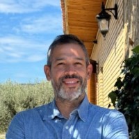Hernán MacÍas Email