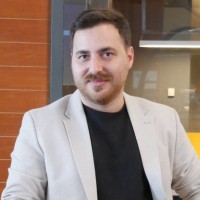 Umut Akgül Email