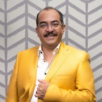 Lazaro Gomez Email